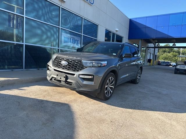 Certified 2024 Ford Explorer ST-Line w/ Class IV Trailer Tow Package RWD image 3
