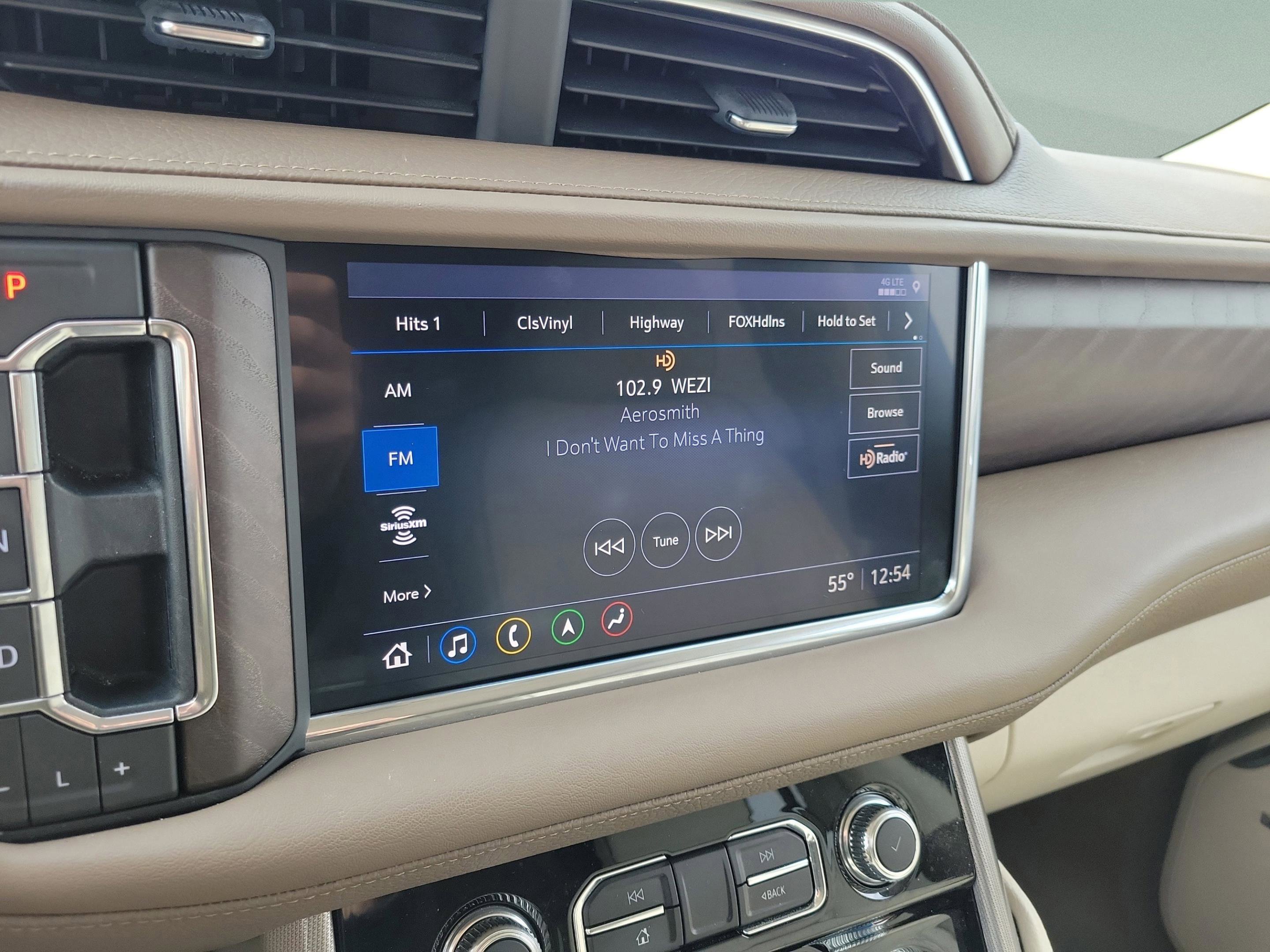 Used 2021 GMC Yukon Denali w/ Denali Premium Package image 17