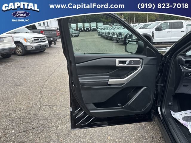 Certified 2023 Ford Explorer XLT w/ Equipment Group 202A image 19