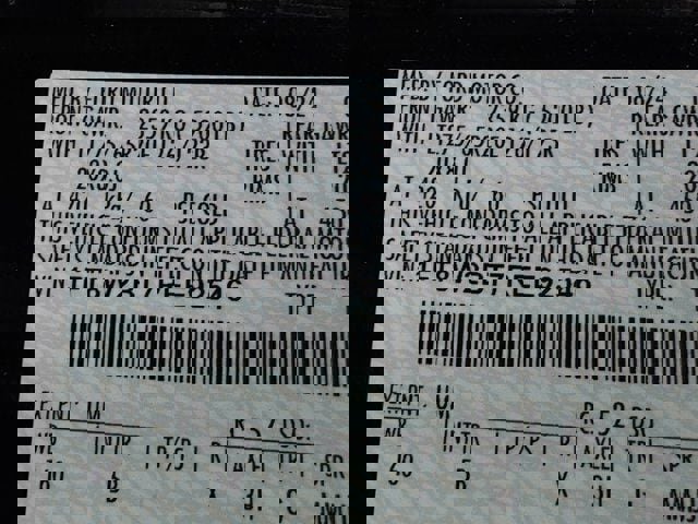 Certified 2024 Ford F250 Lariat w/ Black Appearance Package image 37