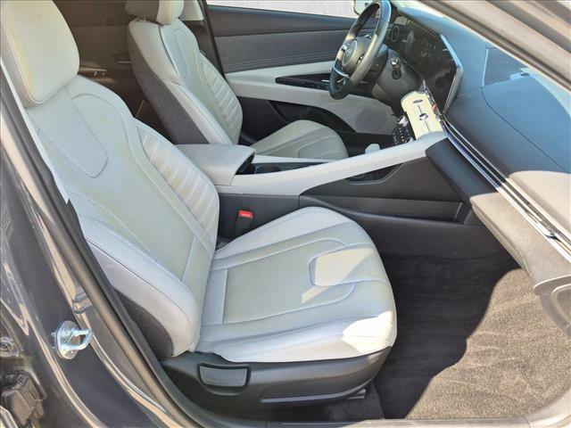 Used 2024 Hyundai Elantra Limited FWD image 24