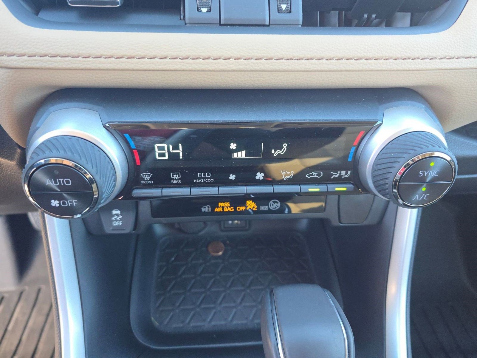 Used 2024 Toyota RAV4 XLE Premium image 17