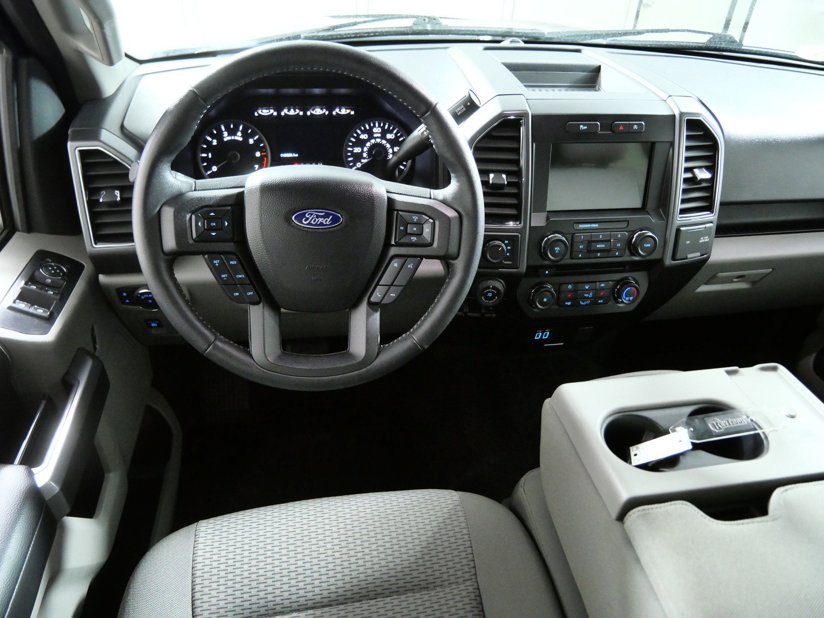 Certified 2018 Ford F150 XLT w/ Equipment Group 302A Luxury AWD/4WD image 4