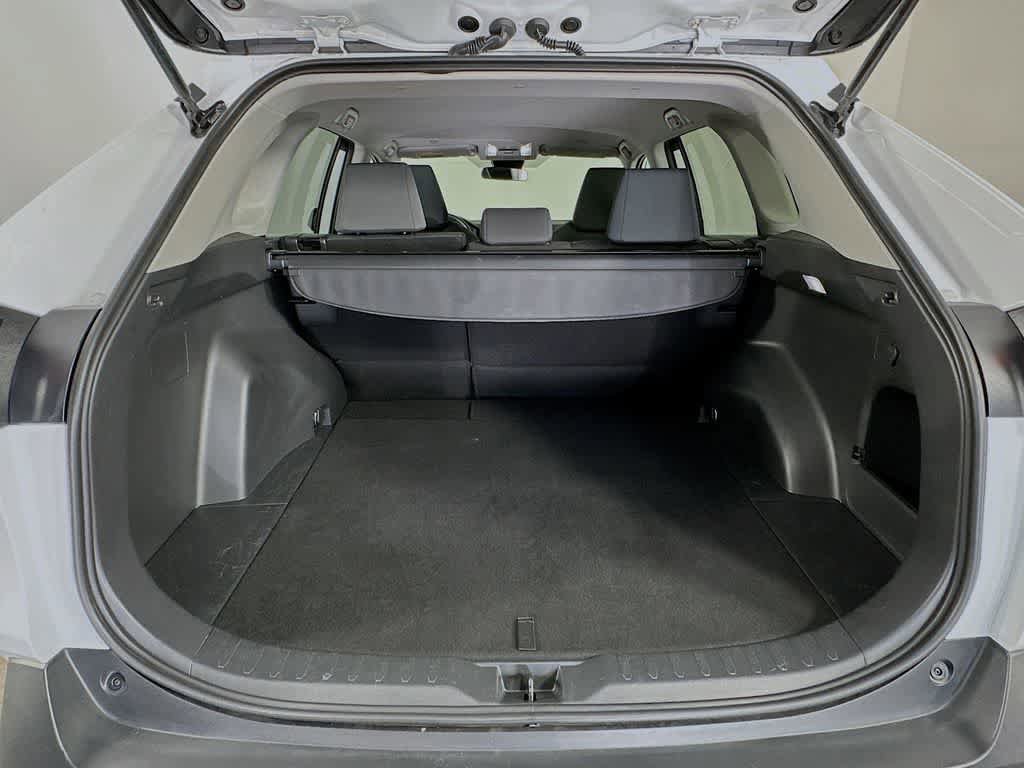 Used 2025 Toyota RAV4 XLE AWD/4WD image 21
