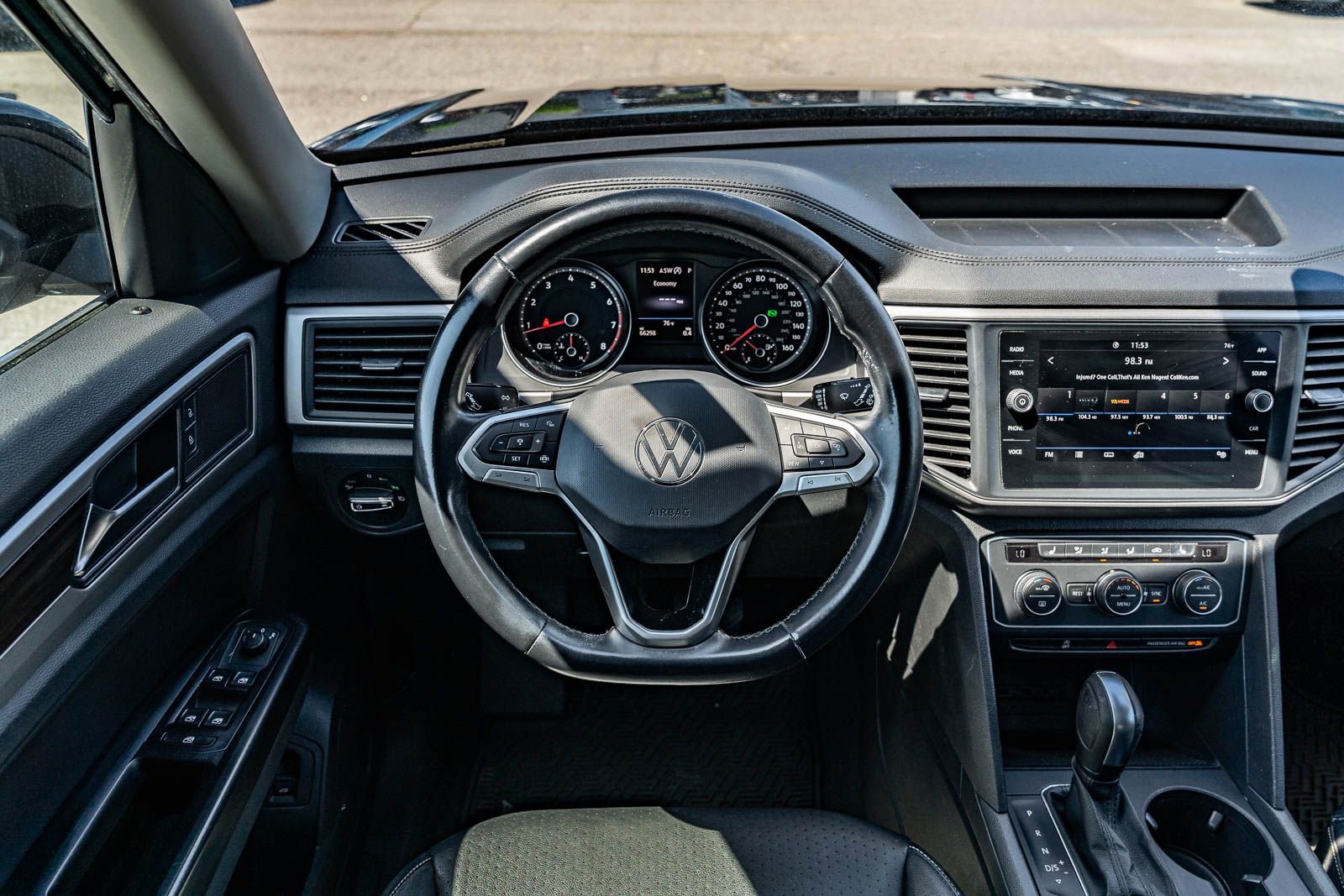 Used 2021 Volkswagen Atlas SE w/ Panoramic Sunroof Package FWD image 27