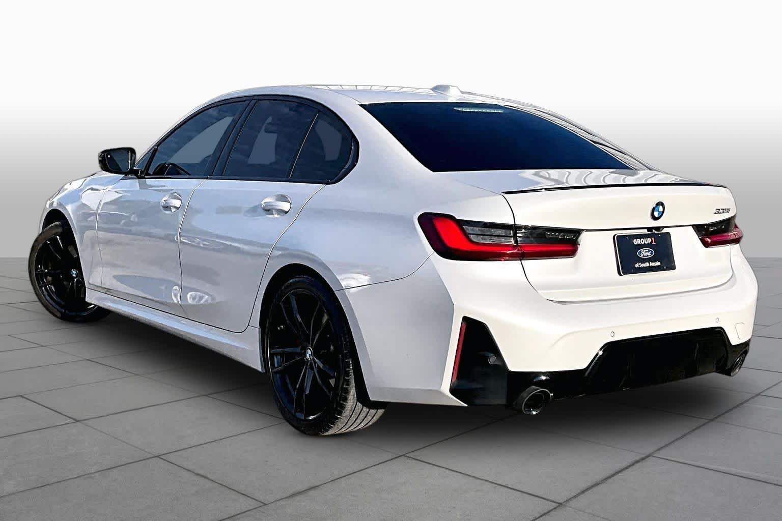 Used 2023 BMW 330i Sedan w/ M Sport Package RWD image 6