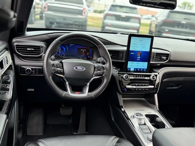 Certified 2023 Ford Explorer ST w/ Technology Package AWD/4WD image 6