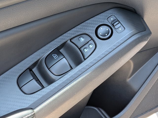 Used 2024 Nissan Altima 2.5 SV FWD image 14