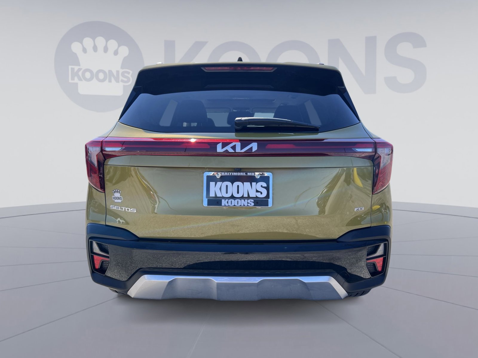 Used 2024 Kia Seltos SX w/ SX Sunroof Package image 3