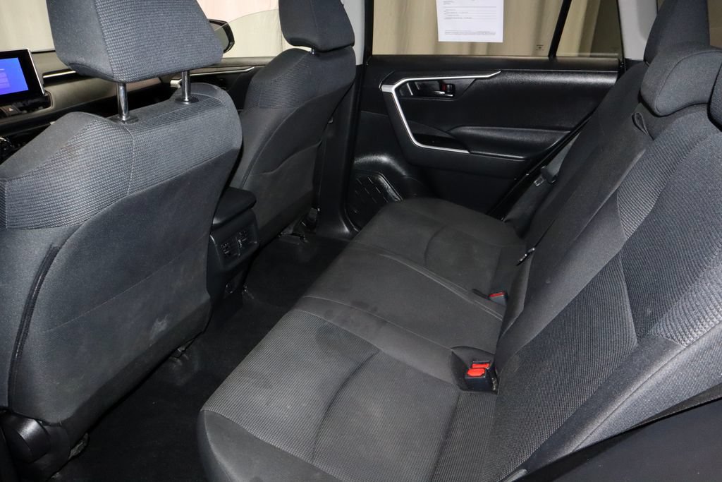 Used 2024 Toyota RAV4 LE AWD/4WD image 21