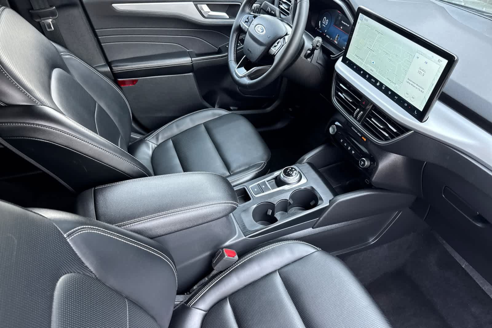 Certified 2025 Ford Escape Platinum AWD/4WD image 16