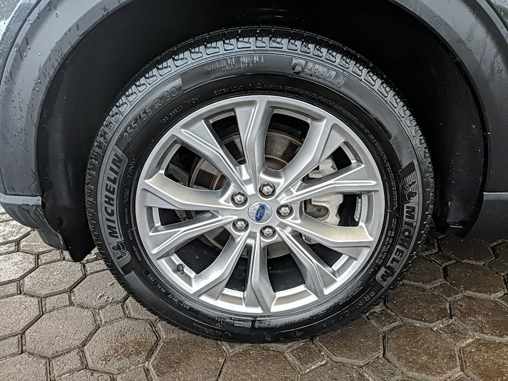 Certified 2023 Ford Explorer Limited w/ Equipment Group 301A image 11