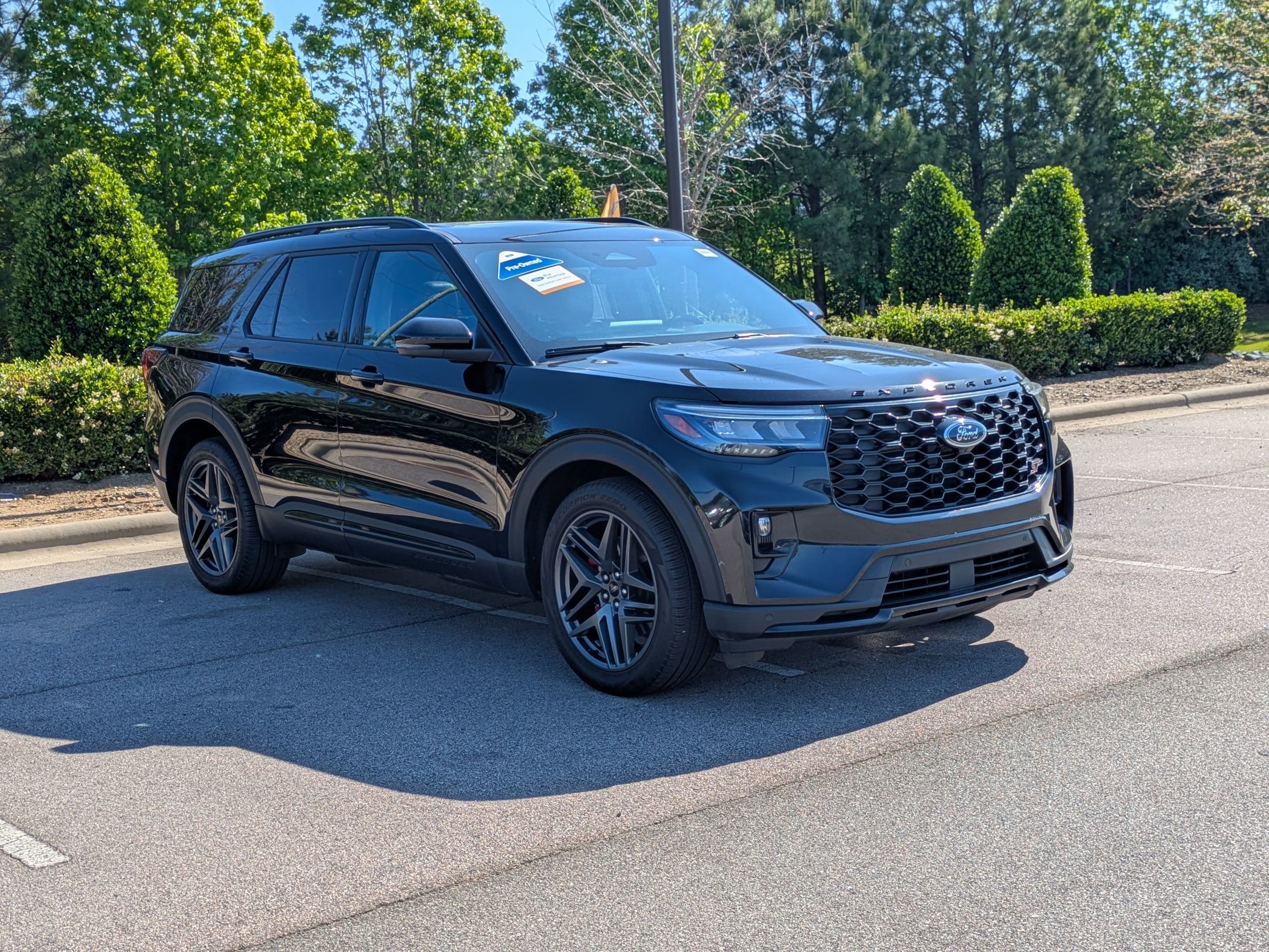 Certified 2025 Ford Explorer ST AWD/4WD image 1