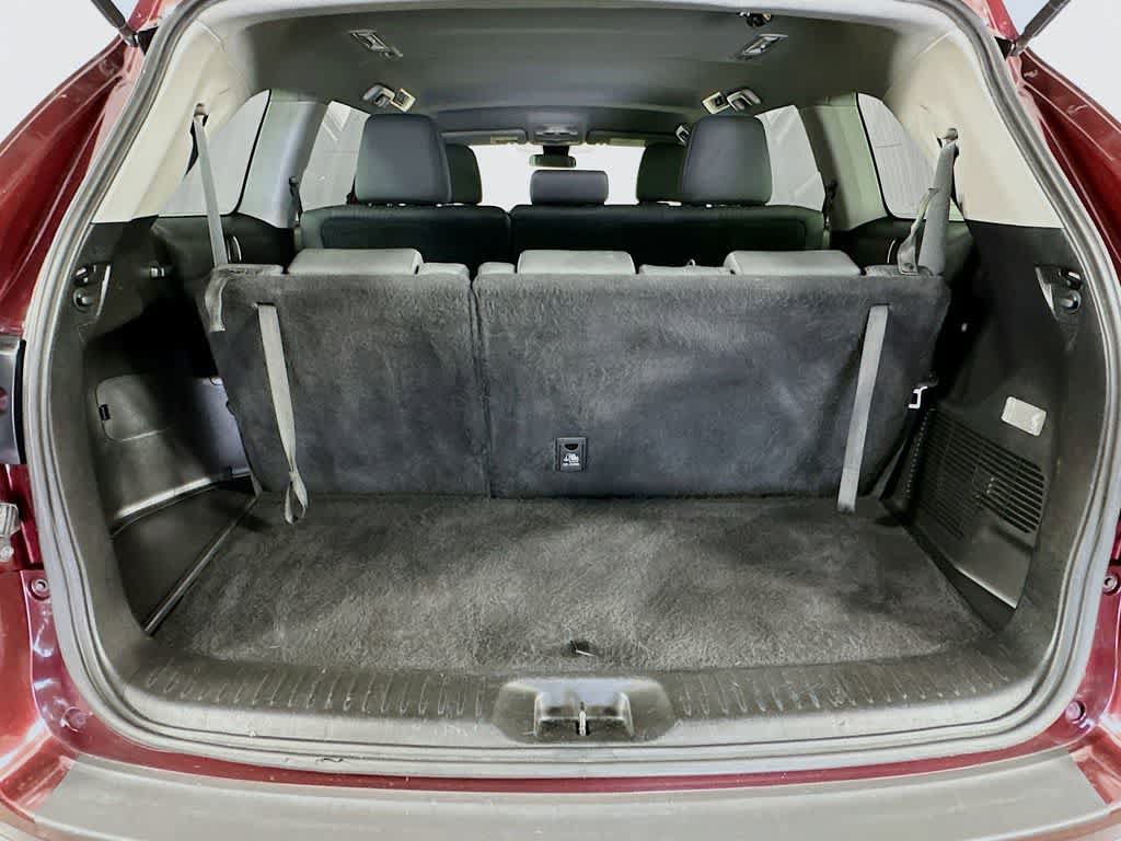 Used 2018 Toyota Highlander LE w/ Carpet Mat Package (TMS) AWD/4WD image 21