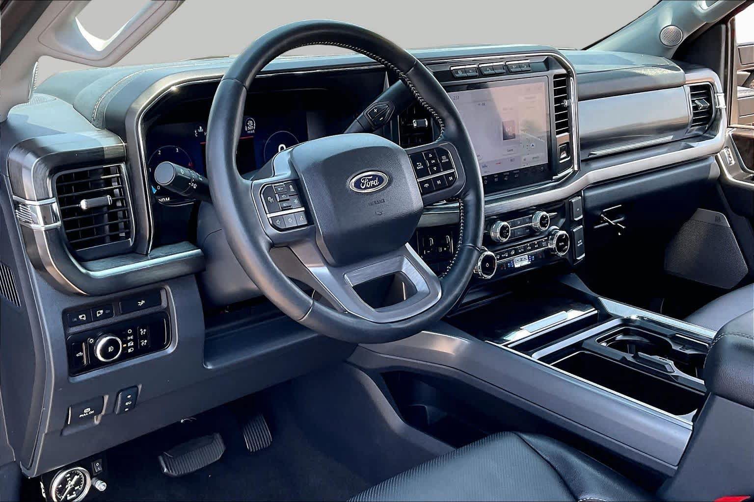 Certified 2024 Ford F250 Lariat w/ Lariat Ultimate Package AWD/4WD image 17