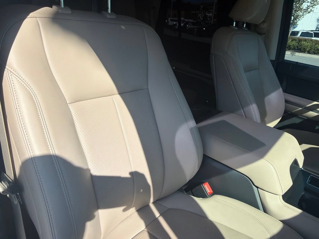 Certified 2024 Ford Expedition XLT RWD image 14