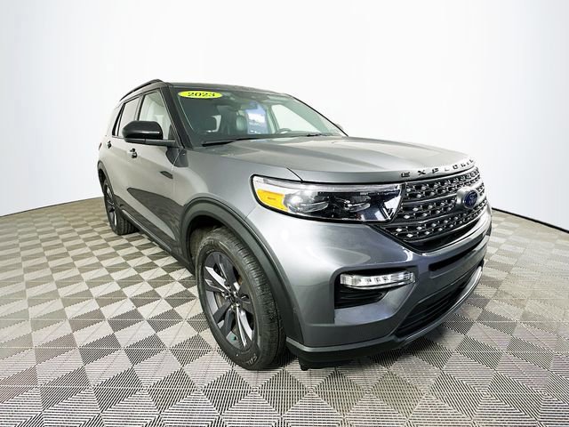 Certified 2023 Ford Explorer XLT w/ Equipment Group 202A image 8