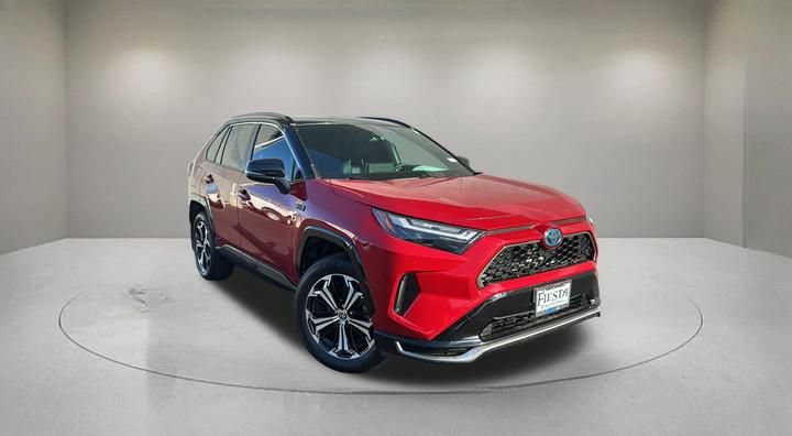 Used 2022 Toyota RAV4 XSE w/ Weather Package AWD/4WD video 1