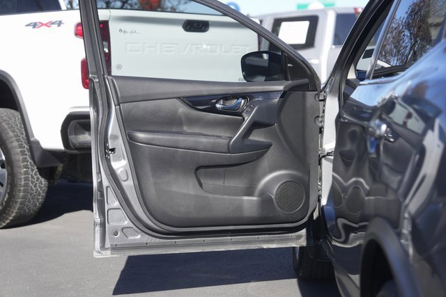 Used 2021 Nissan Rogue Sport SV image 29