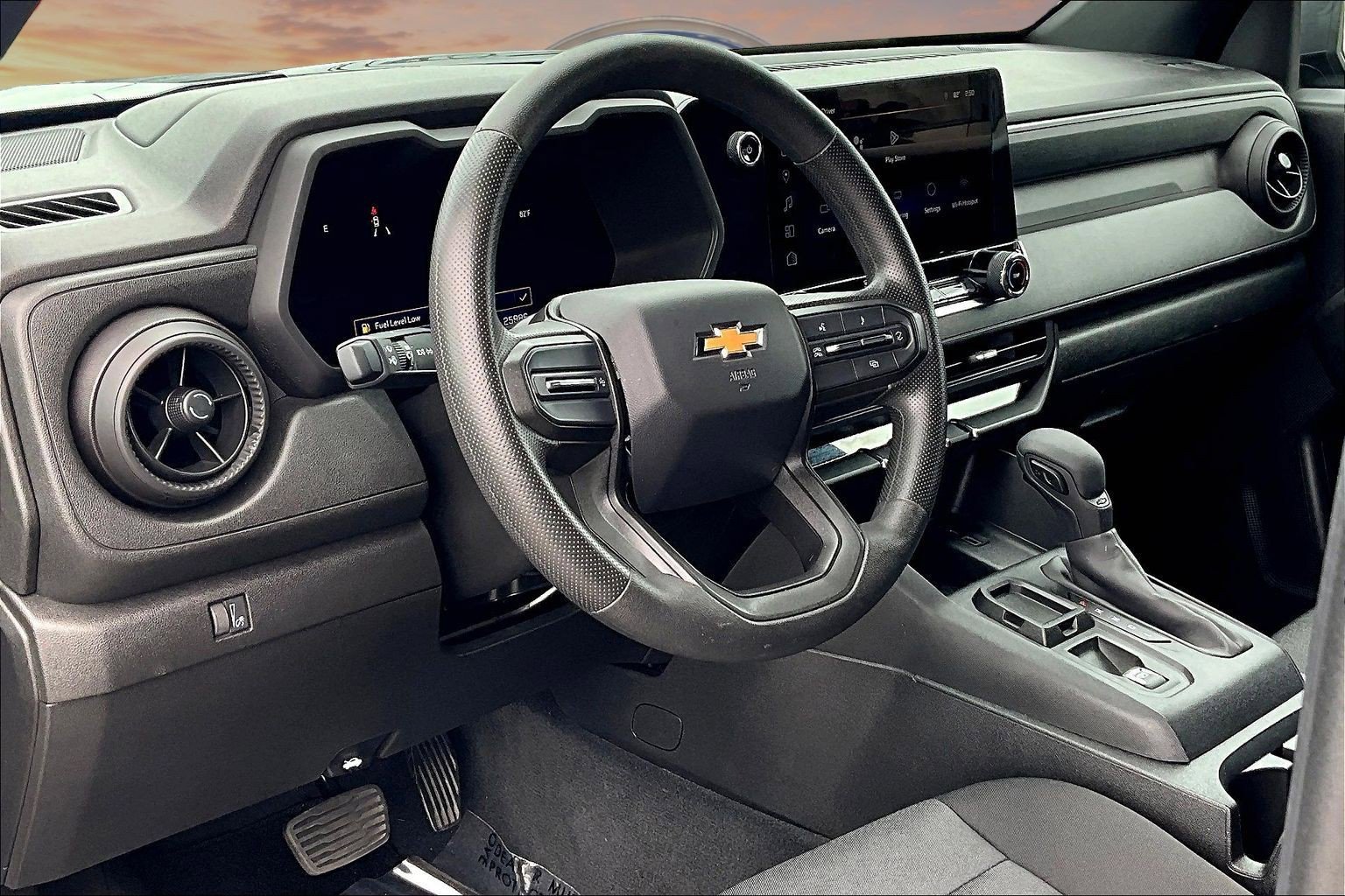 Used 2023 Chevrolet Colorado W/T RWD image 14