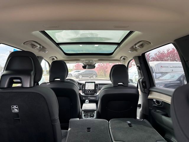 Used 2025 Volvo XC90 B6 Plus AWD/4WD image 10