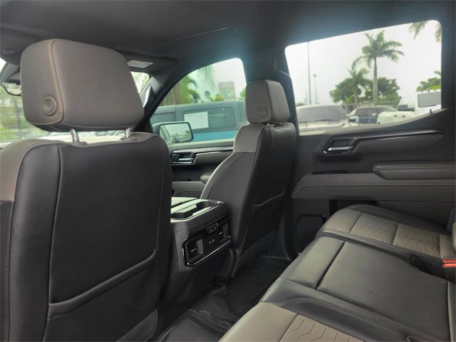 Used 2023 Chevrolet Silverado 1500 ZR2 w/ Technology Package image 9