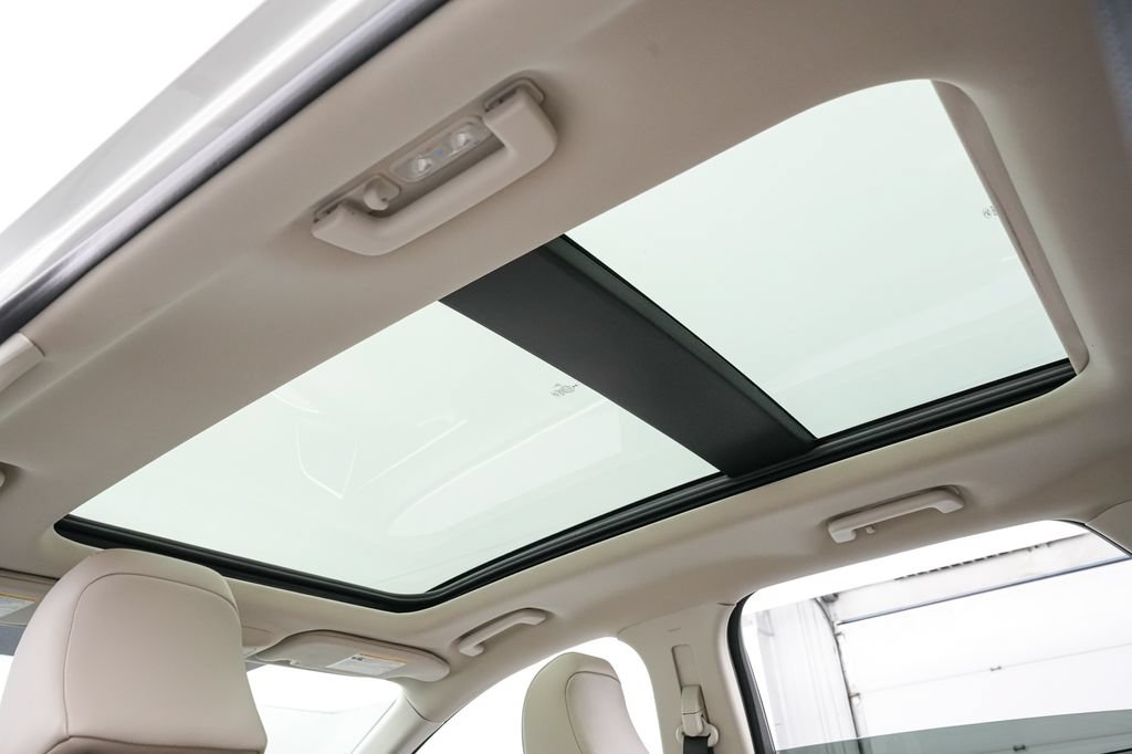Certified 2023 Ford Edge Titanium AWD/4WD image 19