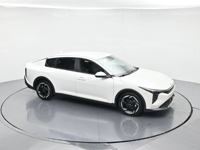 Used 2025 Kia K4 EX FWD image 42