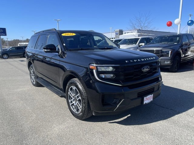 Certified 2025 Ford Expedition Active image 8