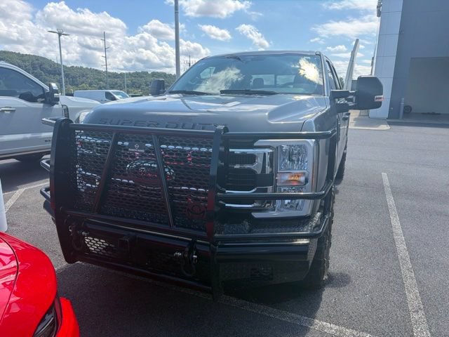 Certified 2025 Ford F250 XLT w/ FX4 Off-Road Package AWD/4WD image 3