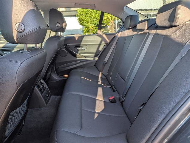 Used 2018 BMW 320i Sedan RWD image 29