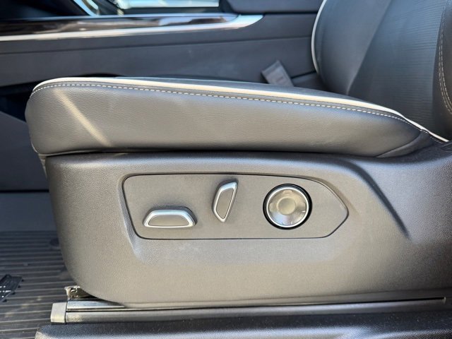 Used 2026 Cadillac Escalade Luxury w/ LPO, Floor Liner Package image 12