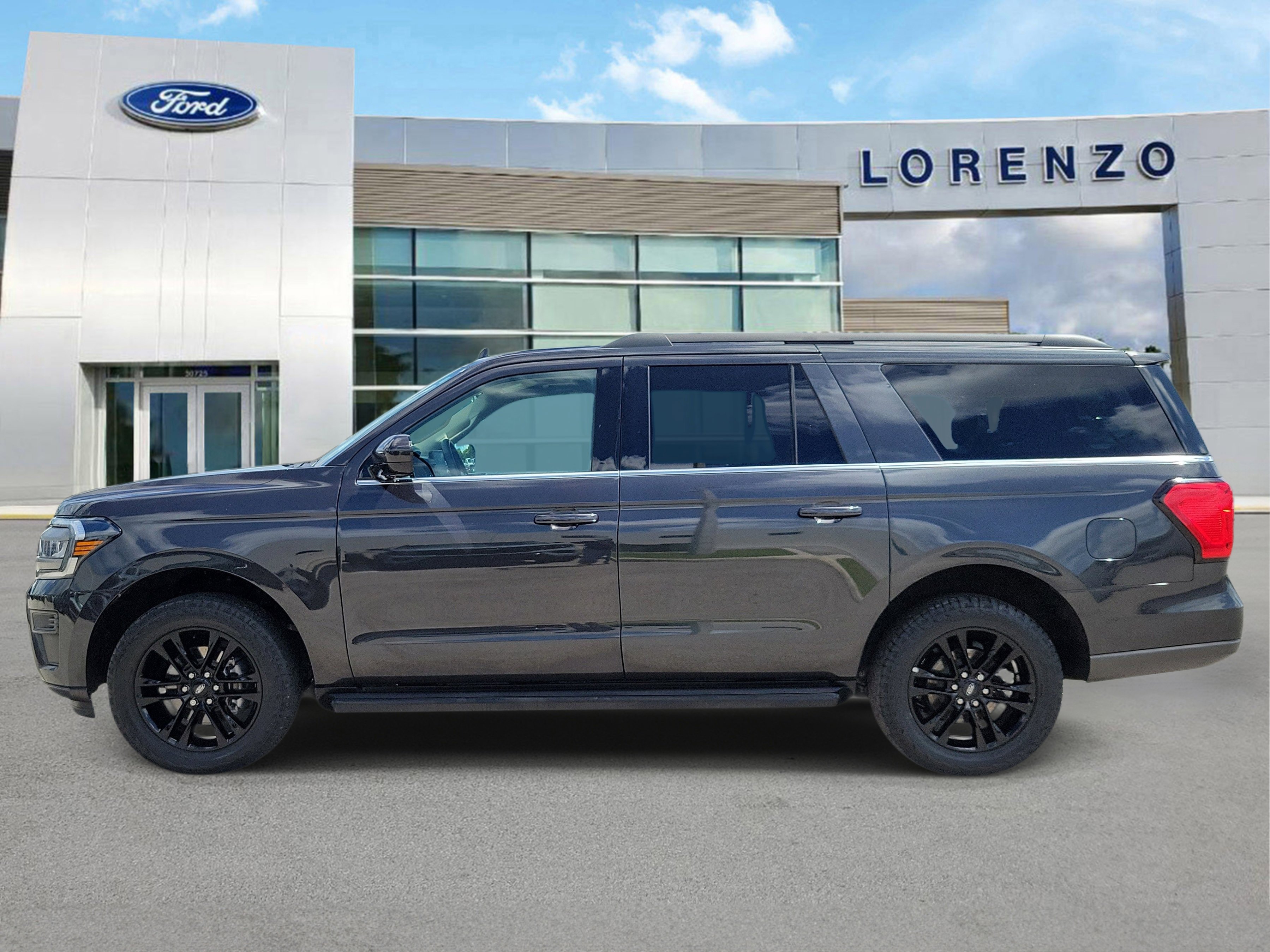 Certified 2024 Ford Expedition Max XLT RWD image 8