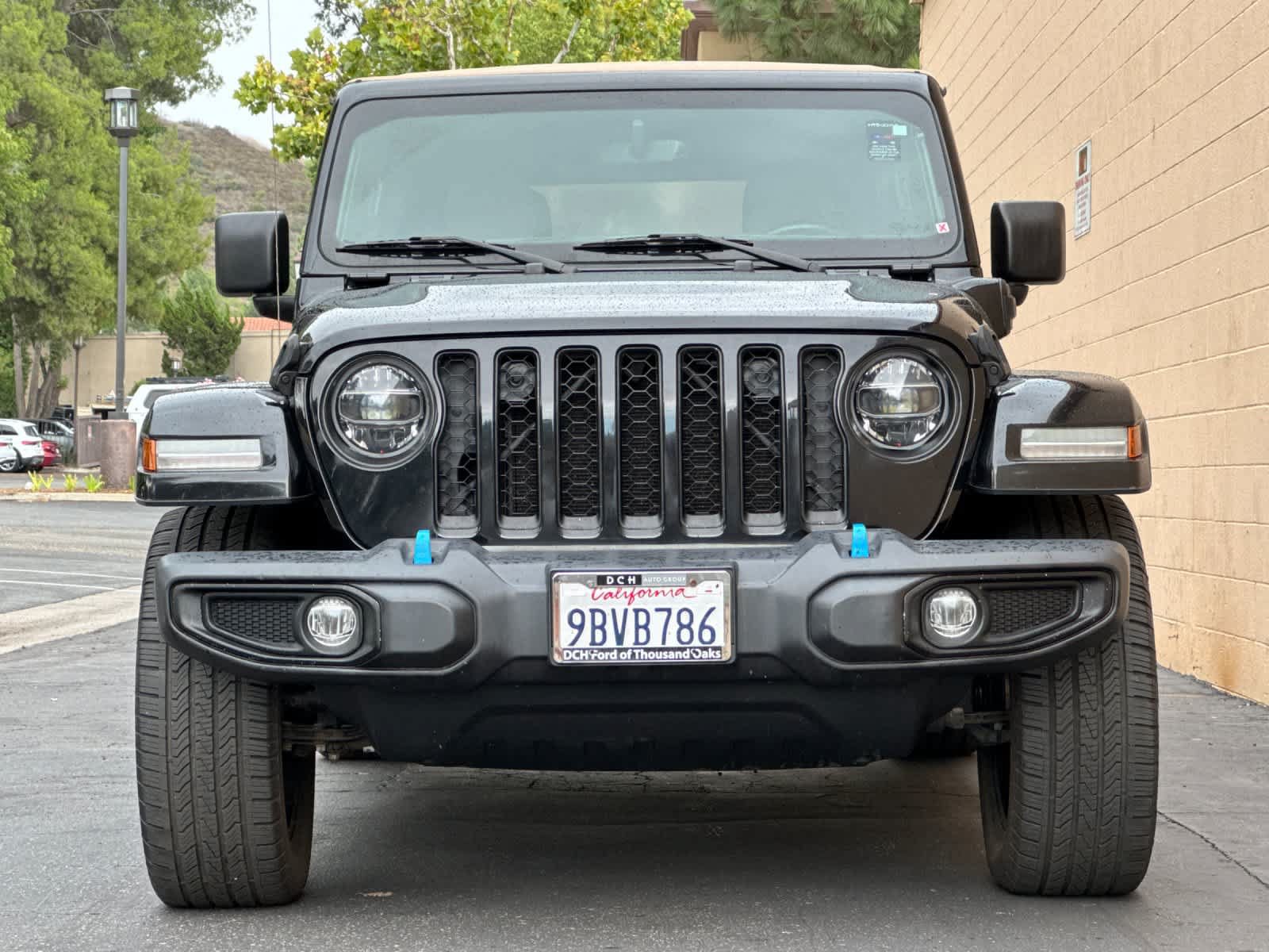 Used 2022 Jeep Wrangler Unlimited Sahara AWD/4WD image 10