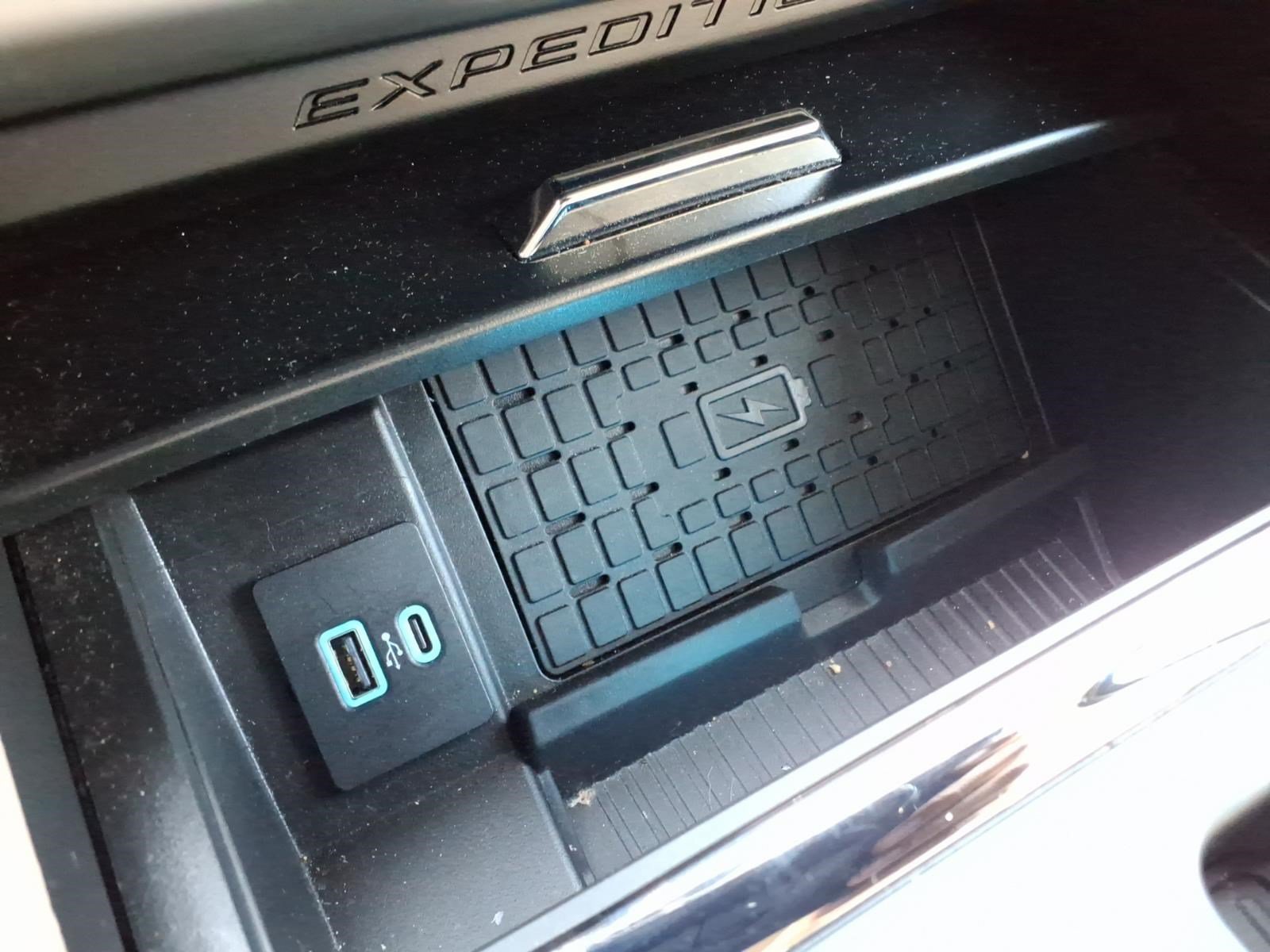 Certified 2024 Ford Expedition XLT RWD image 26