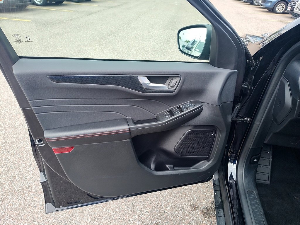 Certified 2023 Ford Escape ST-Line w/ Tech Pack #1 image 9