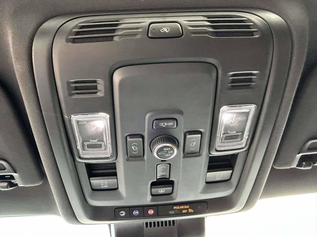 Used 2025 GMC Yukon AT4 w/ AT4 Premium Package AWD/4WD image 10