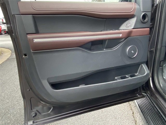 Certified 2024 Ford Expedition Limited image 25