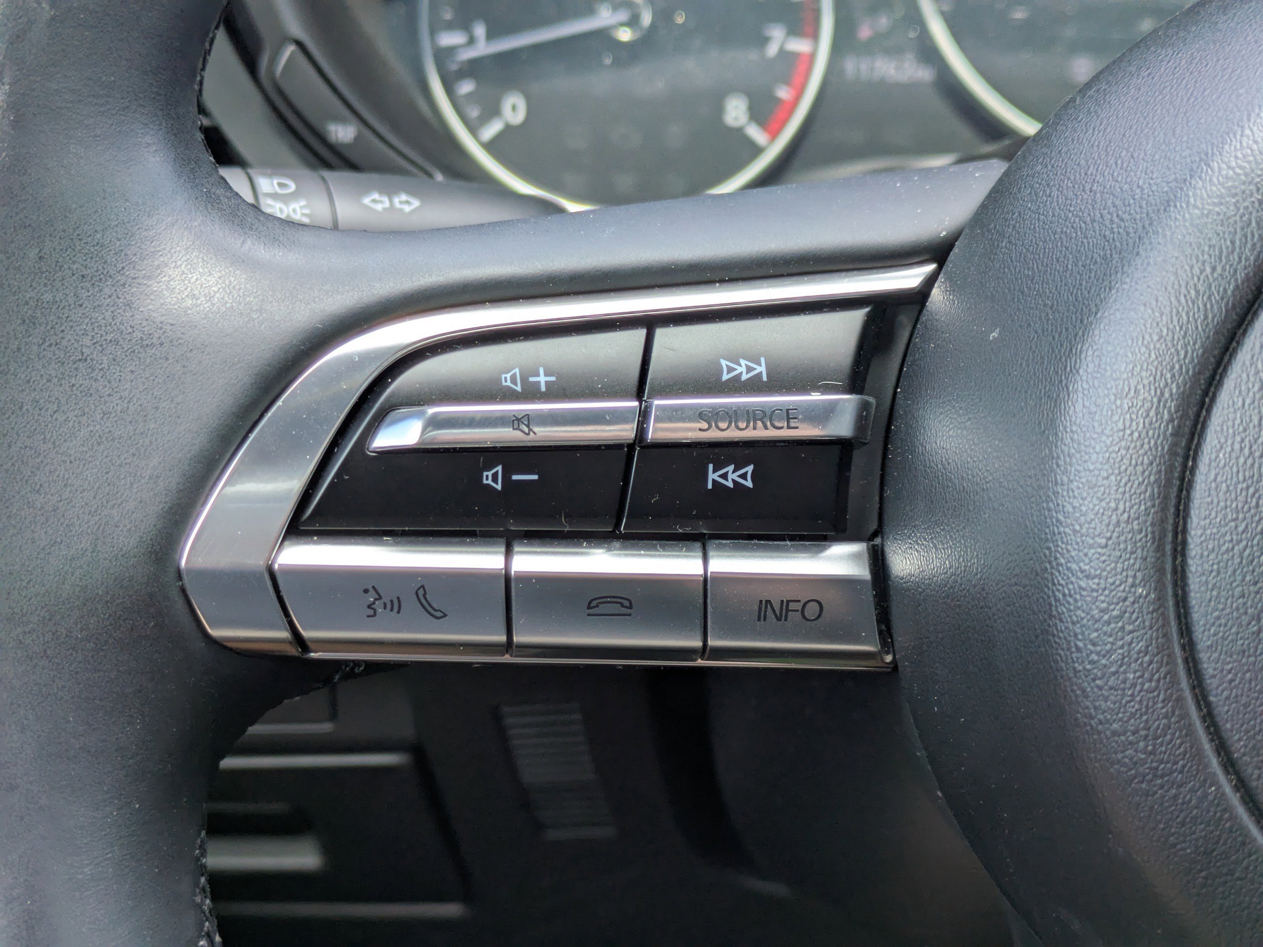 Used 2022 MAZDA MAZDA3 s image 22