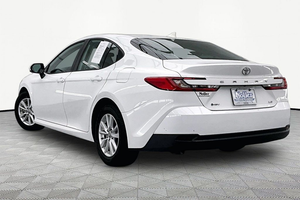 Used 2025 Toyota Camry LE FWD image 13