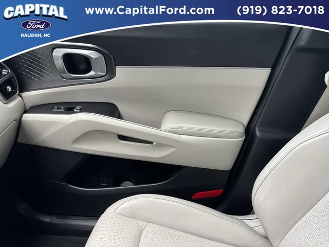 Used 2022 Kia Sorento EX w/ Panoramic Sunroof Package FWD image 29