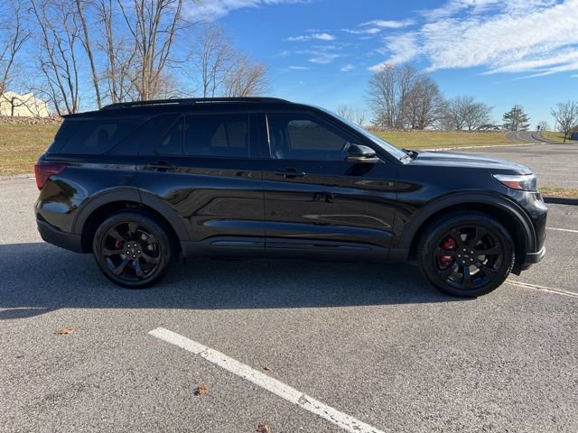 Certified 2023 Ford Explorer ST w/ Equipment Group 401A image 9