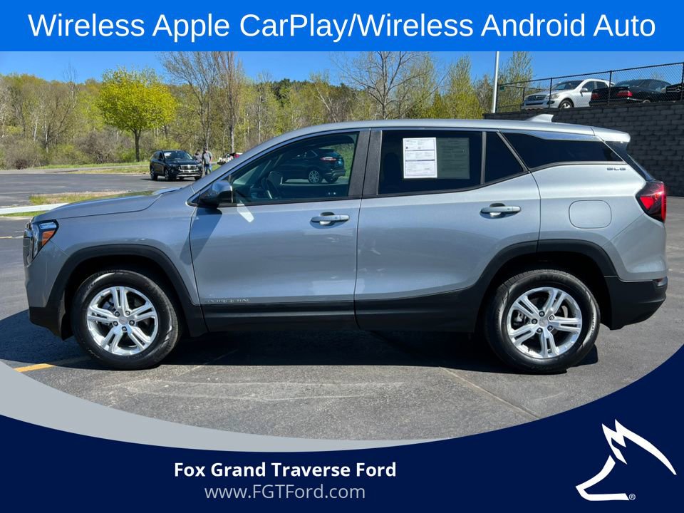 Used 2024 GMC Terrain SLE AWD/4WD image 37