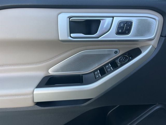 Certified 2023 Ford Explorer Limited w/ Limited Technology Package AWD/4WD image 44