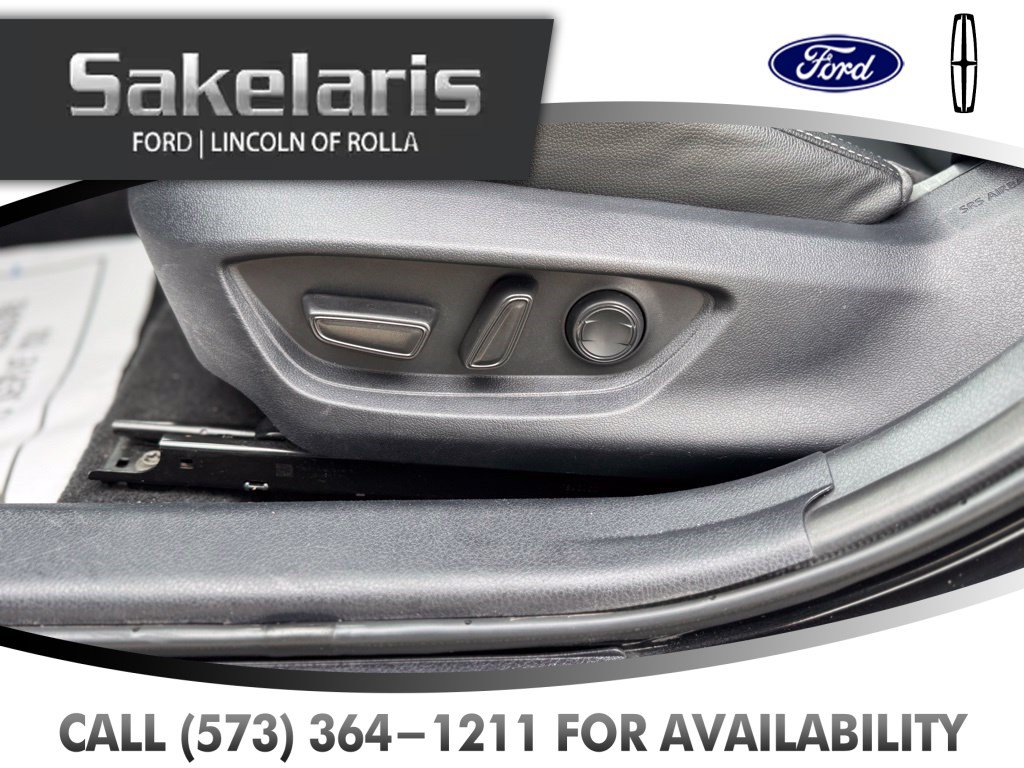Used 2025 Toyota Camry SE FWD image 13