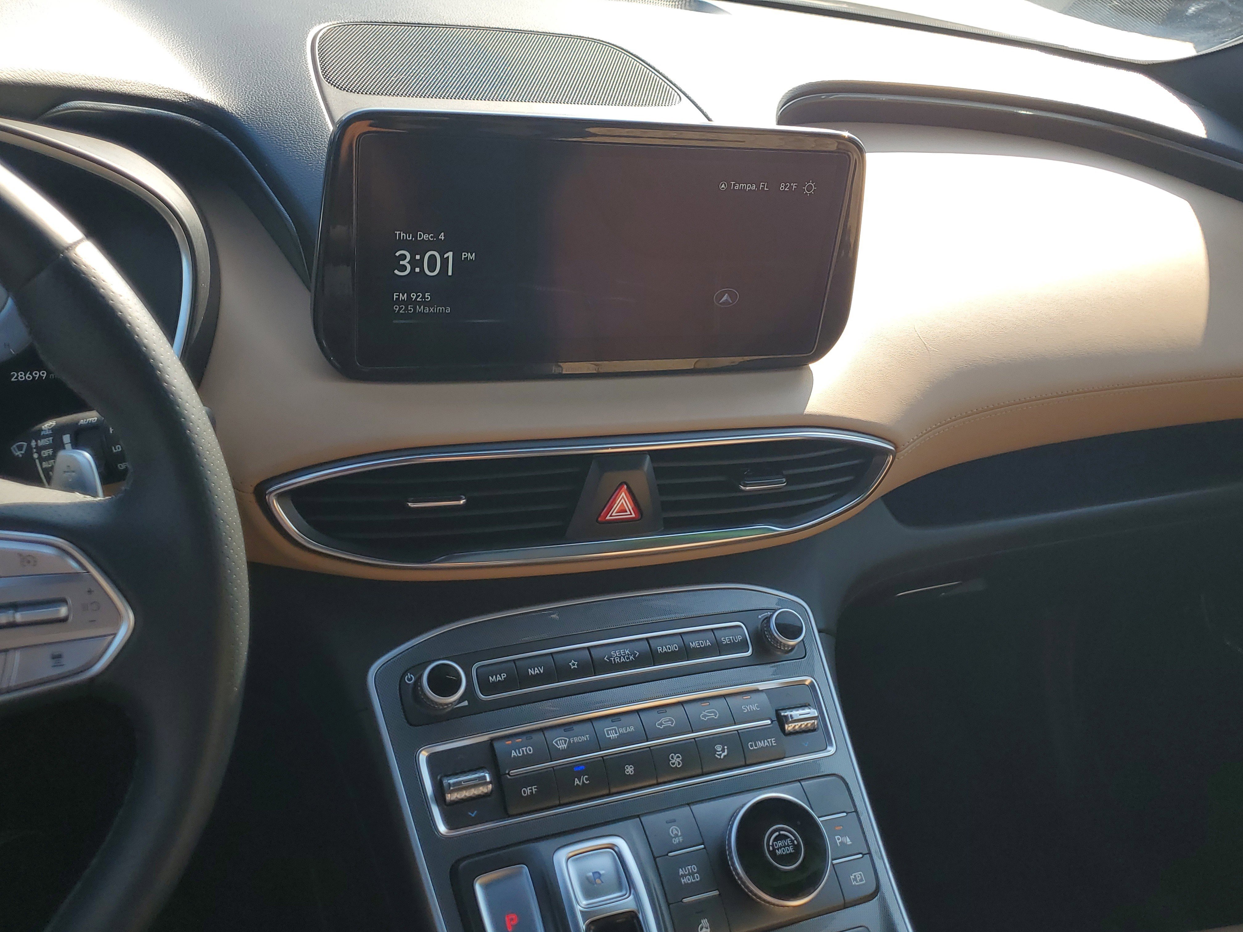 Used 2023 Hyundai Santa Fe Calligraphy image 28