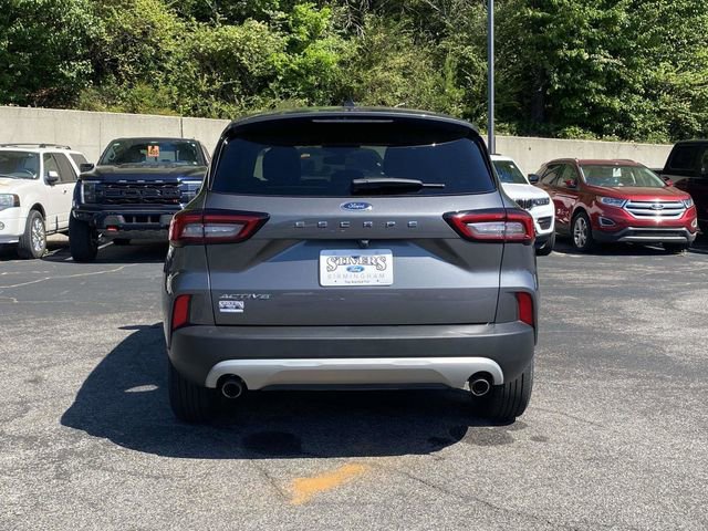 Certified 2024 Ford Escape Active w/ Cold Weather Package FWD image 4