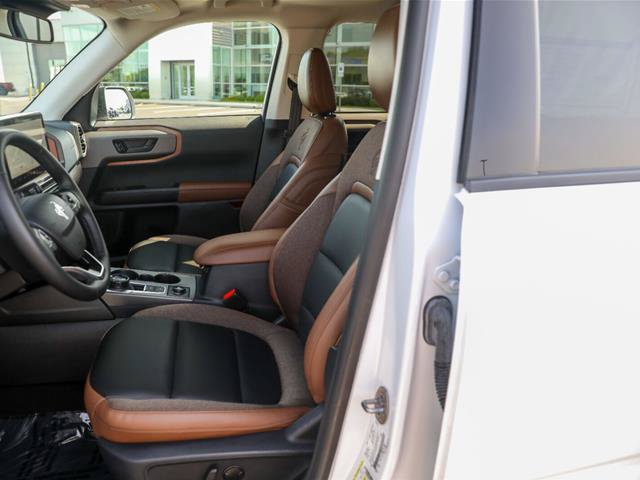 Certified 2025 Ford Bronco Sport Outer Banks w/ Outer Banks Tech Package+ AWD/4WD image 18