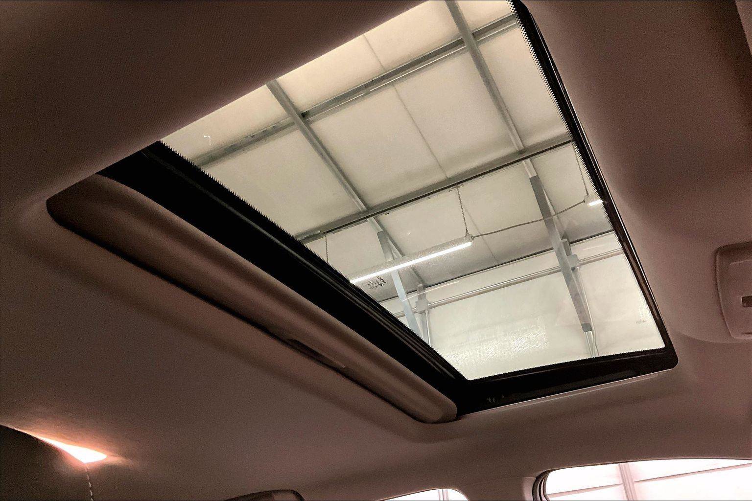 Used 2021 Nissan Altima 2.5 SV w/ SV Premium Package image 21