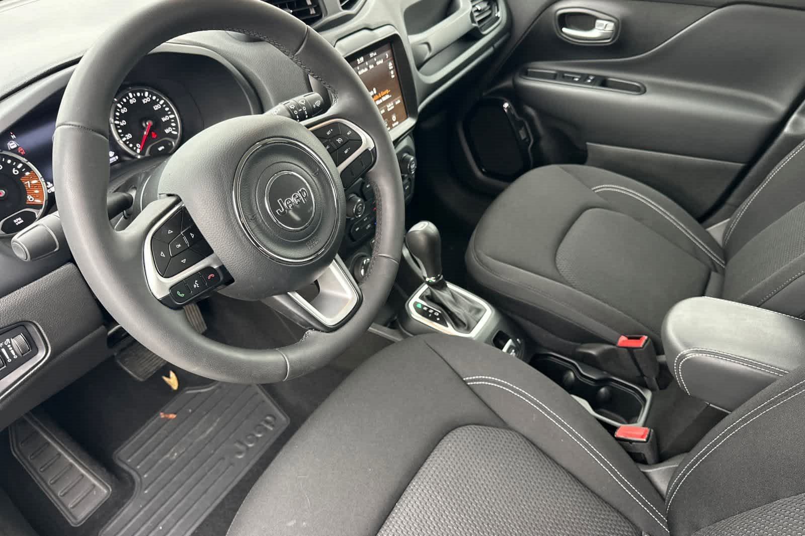 Used 2023 Jeep Renegade Altitude image 11